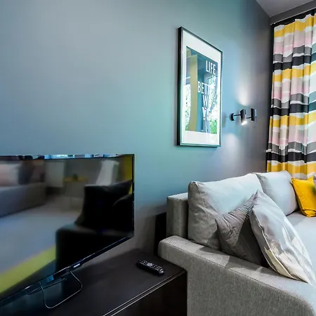 Powisle Vistula River/old Town- With A Mezzanine דירה ורשה