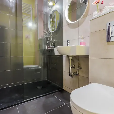 Powisle Vistula River/old Town- With A Mezzanine 바르샤바